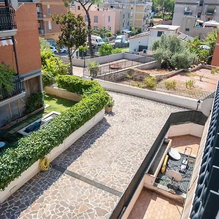 Ltpanella Jacqueline