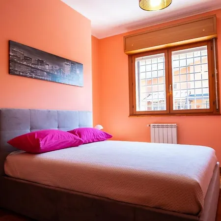 Ltpanella Jacqueline *