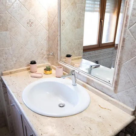 Ltpanella Jacqueline *