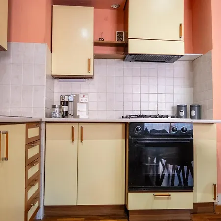 Ltpanella Jacqueline *