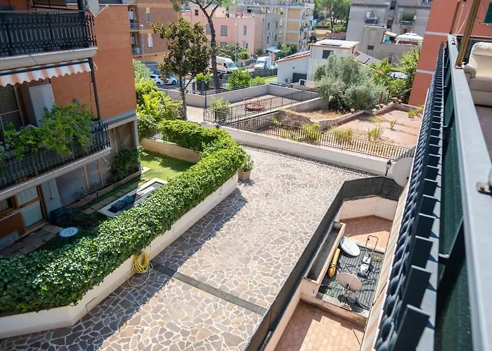 Ltpanella Jacqueline