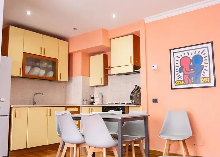 Ltpanella Jacqueline