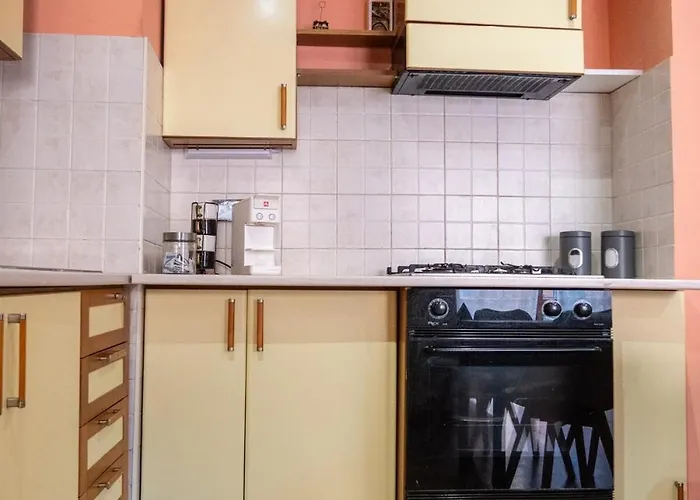 Ltpanella Jacqueline *